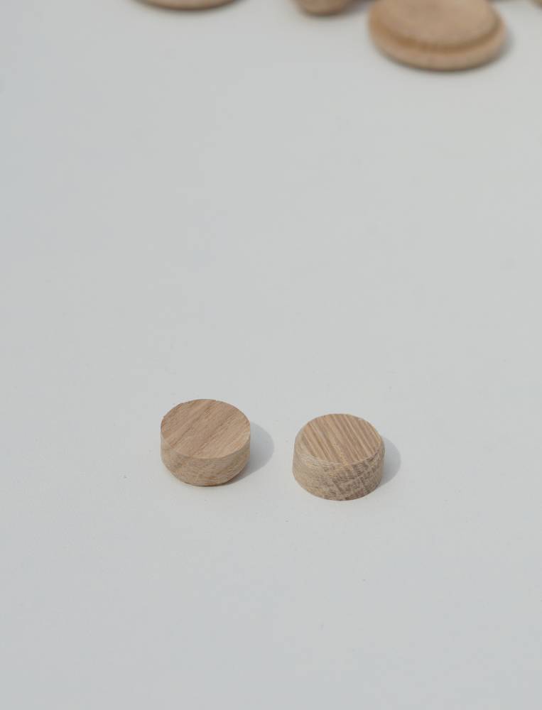 flat head oak plugs