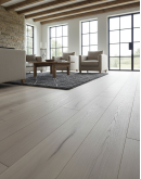 7" Distressed Oak Flooring DD19