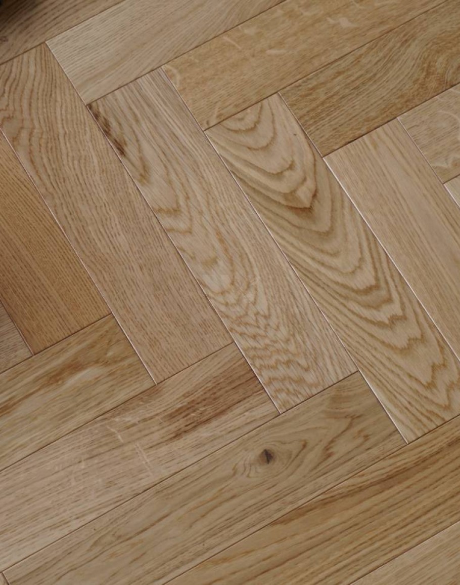 40CM Traditional Smooth UV Lac Engineered Oak Herringbone Parquet Flooring EC91 