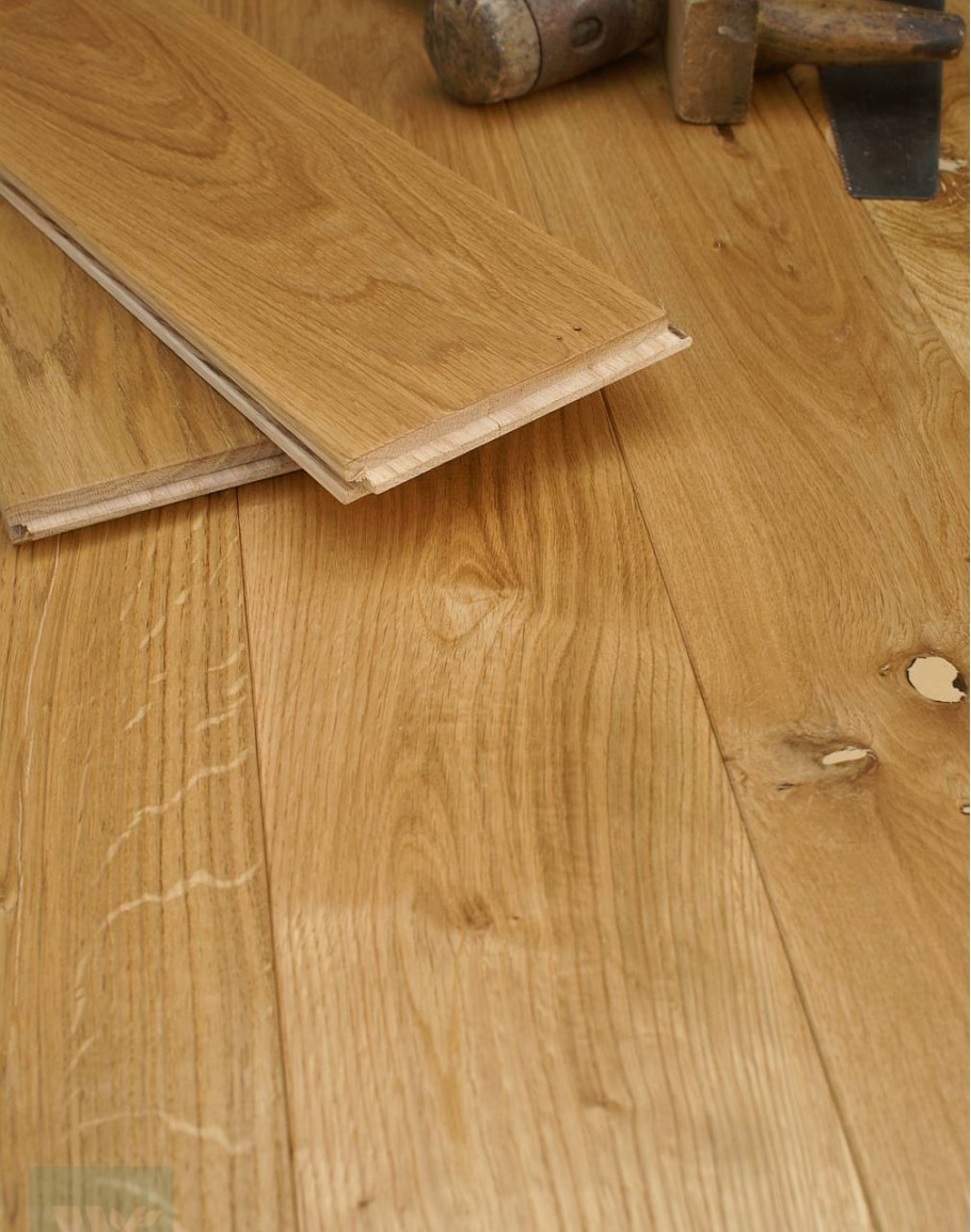5 ½" Brushed UV Oiled Oak SC40 - 18mm Solid Wood Flooring